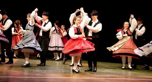 pályázat művészeti