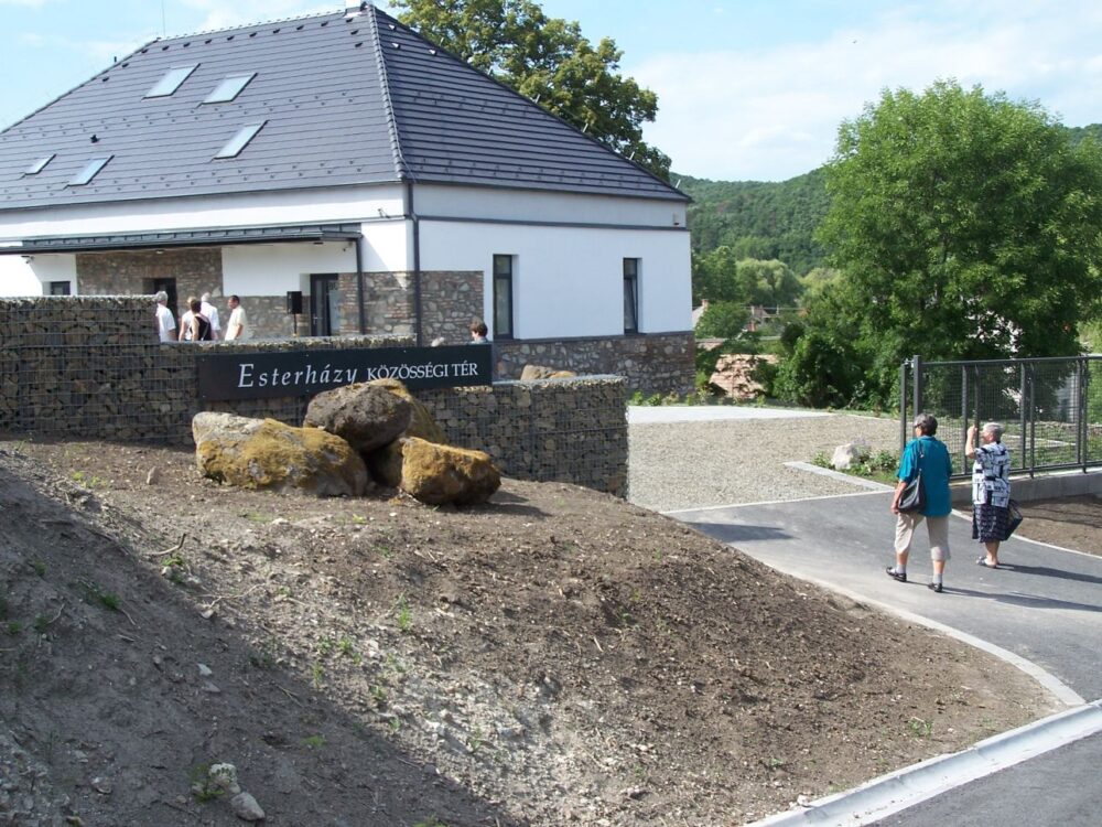 új közösségi teret01