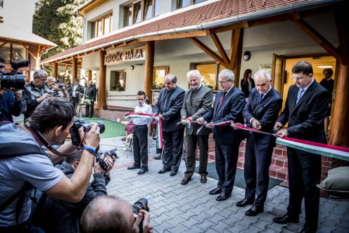 megnyílt az erdők02